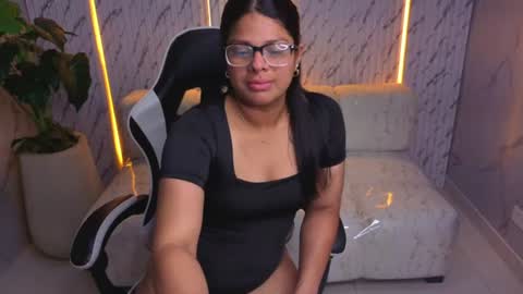 sarah_bay_tx online show from June 11, 2026, 7:56 pm