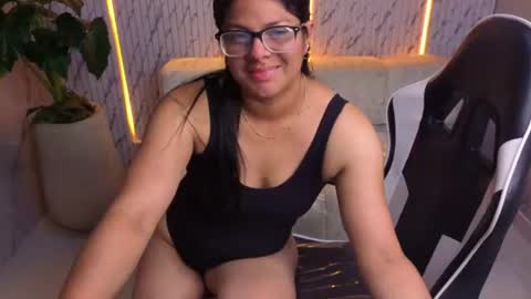 sarah_bay_tx online show from June 13, 2026, 8:07 pm