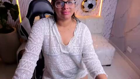 sarah_bay_tx online show from July 2, 2026, 8:37 pm