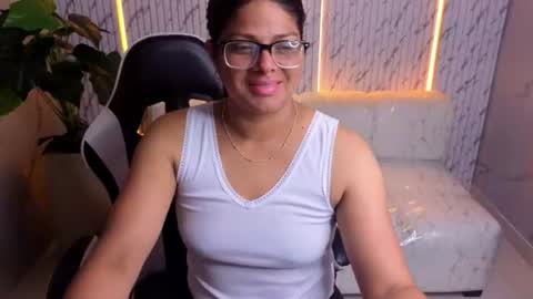 sarah_bay_tx online show from July 3, 2026, 8:26 pm