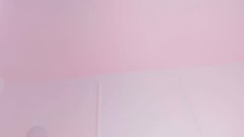 Sarah Bonneth online show from April 6, 2026, 11:44 am