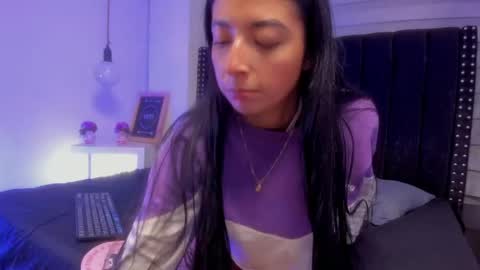 sarah_collens_ online show from May 23, 2026, 11:42 pm
