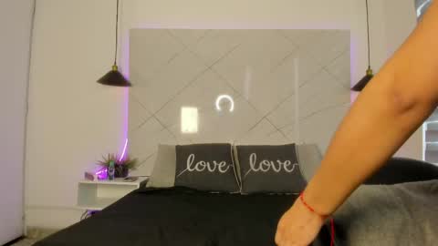 sarah_collens_ online show from May 28, 2026, 12:46 pm