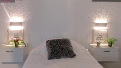 Sarah online show from April 3, 2026, 1:09 pm