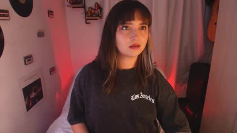 Snapshot of sarah_cuteeyes chatting on December 22, 2025, 7:49 am Sara online show from December 22, 2025, 7:49 am