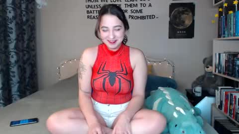 Yours Sarah online show from January 26, 2025, 3:27 am