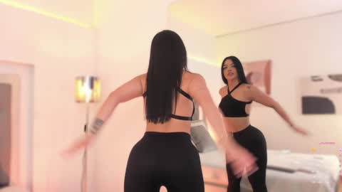       online show from January 28, 2025, 8:04 pm