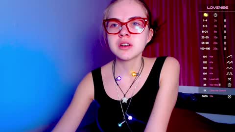 Snapshot of sarah_hs chatting on December 30, 2024, 1:03 pm Sarah online show from December 30, 2024, 1:03 pm