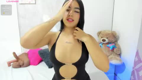 sarah_lowee online show from July 16, 2026, 6:14 pm