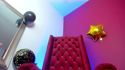 Sarah online show from December 10, 2024, 11:30 pm