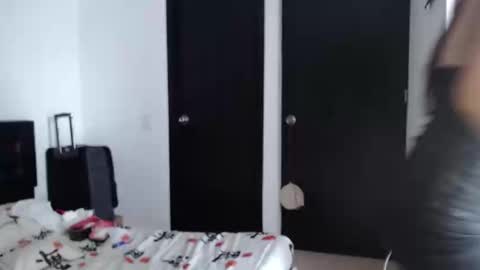 Sarah online show from February 20, 2025, 3:41 pm