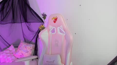 Sarah Ramirez online show from March 1, 2025, 1:11 am