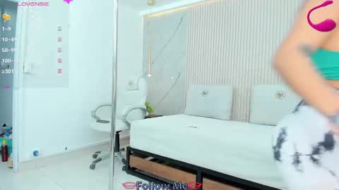 sarah online show from March 12, 2025, 6:00 pm