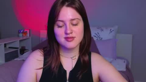Sarah online show from July 14, 2026, 2:05 am