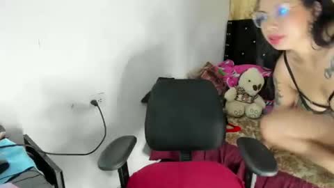 Sarah online show from October 11, 2025, 7:51 am