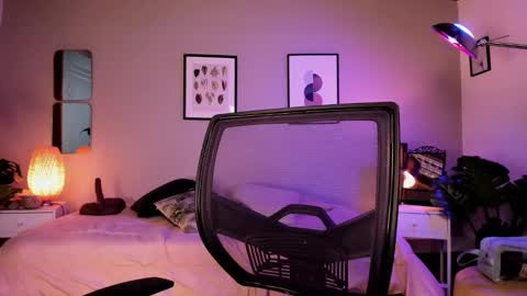 Snapshot of sarah_volkov chatting on December 19, 2024, 2:23 am online show from December 19, 2024, 2:23 am