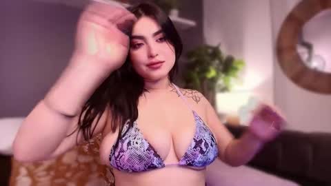 Snapshot of sarah_volkov chatting on January 4, 2025, 3:40 am online show from January 4, 2025, 3:40 am