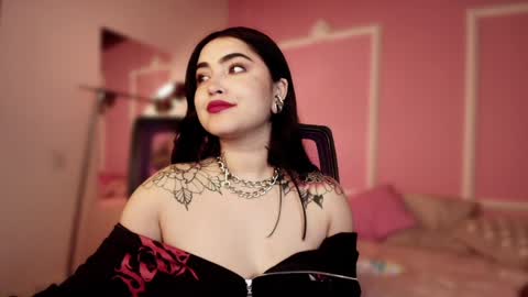 Snapshot of sarah_volkov chatting on January 15, 2025, 8:09 am online show from January 15, 2025, 8:09 am