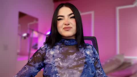 Snapshot of sarah_volkov chatting on January 17, 2025, 4:39 am online show from January 17, 2025, 4:39 am