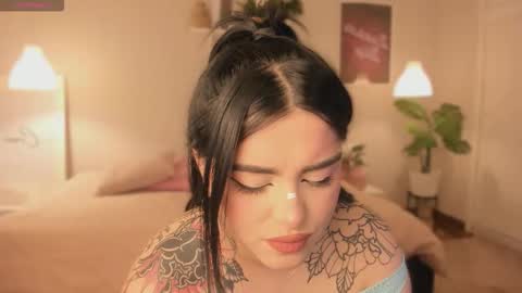 Snapshot of sarah_volkov chatting on September 12, 2025, 6:13 am online show from September 12, 2025, 6:13 am