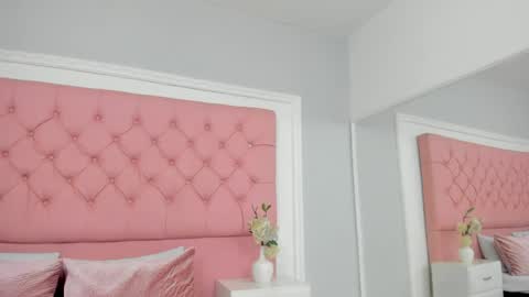 Snapshot of sarahdollss chatting on June 3, 2026, 1:36 pm Sarah the Doll online show from June 3, 2026, 1:36 pm