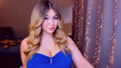 Snapshot of sarahmils chatting on March 4, 2025, 4:20 pm Sarah online show from March 4, 2025, 4:20 pm