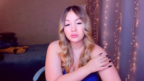 Snapshot of sarahmils chatting on March 4, 2025, 7:32 pm Sarah online show from March 4, 2025, 7:32 pm