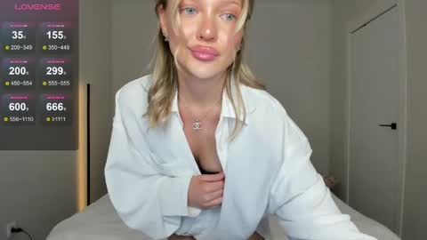 Snapshot of sarahphyllis chatting on May 30, 2026, 9:23 pm sarahphyllis online show from May 30, 2026, 9:23 pm