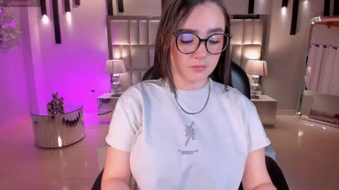 Snapshot of sarahrhodes_ chatting on April 15, 2026, 11:50 am Sarah Rhodes online show from April 15, 2026, 11:50 am