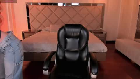Snapshot of sarahrhodes_ chatting on May 2, 2026, 11:59 am Sarah Rhodes online show from May 2, 2026, 11:59 am