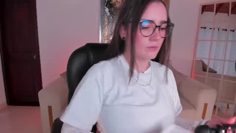 Sarah Rhodes online show from June 30, 2026, 11:55 am