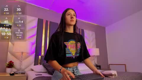 Snapshot of sarajonness_ chatting on October 19, 2025, 1:01 pm Sara Jonnes online show from October 19, 2025, 1:01 pm