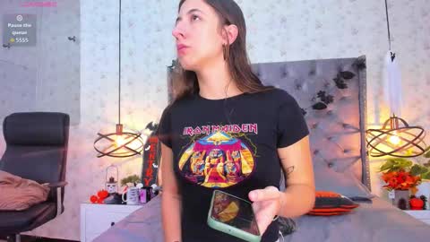 Snapshot of sarajonness_ chatting on October 26, 2025, 1:28 pm Sara Jonnes online show from October 26, 2025, 1:28 pm