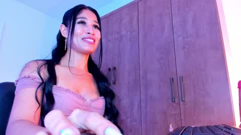 saralife69 online show from March 12, 2025, 4:24 pm