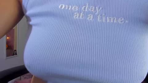 Snapshot of saralolo420 chatting on December 20, 2024, 3:03 am sara online show from December 20, 2024, 3:03 am