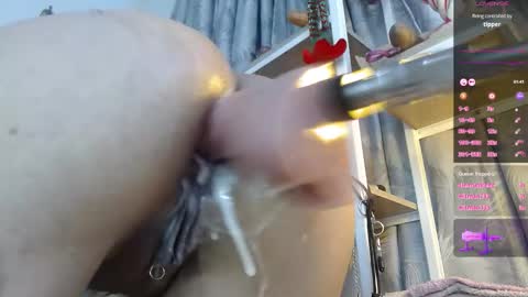 Snapshot of saramartins01 chatting on December 9, 2024, 11:34 pm jhoa online show from December 9, 2024, 11:34 pm