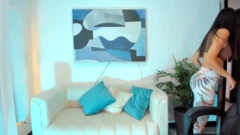 I am Sara  online show from December 6, 2024, 6:28 pm