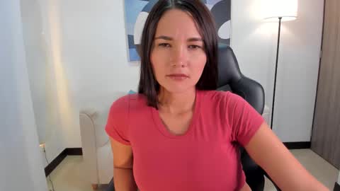 I am Sara  online show from September 29, 2025, 4:06 am