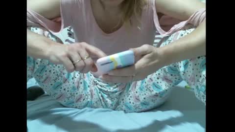 Snapshot of sarasexx33 chatting on January 20, 2025, 3:15 am sarasexx33 online show from January 20, 2025, 3:15 am