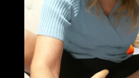 Snapshot of sarasexx33 chatting on March 4, 2025, 2:42 pm sarasexx33 online show from March 4, 2025, 2:42 pm