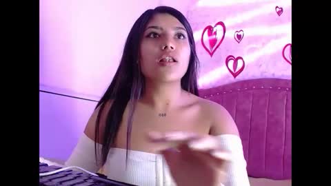 Snapshot of sarastonesx chatting on February 17, 2025, 3:15 am sarastonesx online show from February 17, 2025, 3:15 am