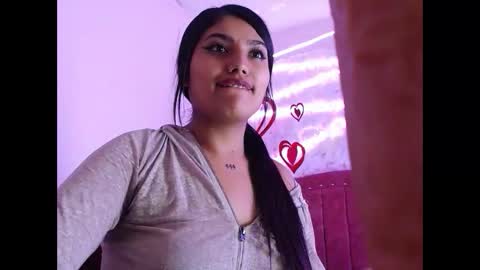 Snapshot of sarastonesx chatting on February 19, 2025, 9:17 am sarastonesx online show from February 19, 2025, 9:17 am