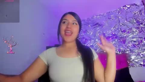 sarastonesx online show from February 14, 2026, 6:21 am