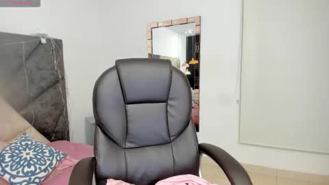      online show from November 4, 2025, 12:10 am