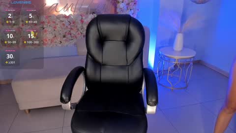 Sara Winstone online show from January 11, 2025, 10:51 pm