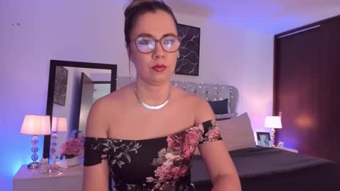 sarha online show from September 12, 2025, 1:33 pm