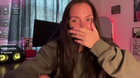 Snapshot of sariaaahh chatting on November 8, 2025, 6:07 pm sariaaahh online show from November 8, 2025, 6:07 pm