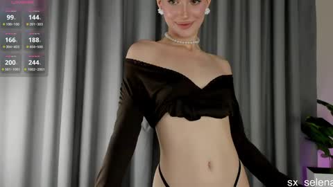 Snapshot of sarilit chatting on May 9, 2026, 3:12 am Your Selena 3 online show from May 9, 2026, 3:12 am