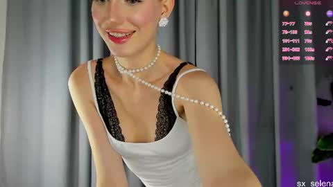 Snapshot of sarilit chatting on June 13, 2026, 2:20 am Your Selena 3 online show from June 13, 2026, 2:20 am