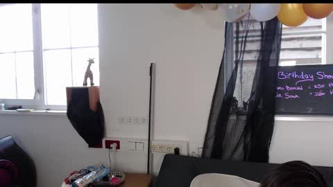 Sarissa online show from March 9, 2025, 2:32 pm